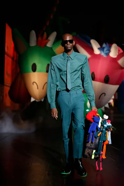 Look 70